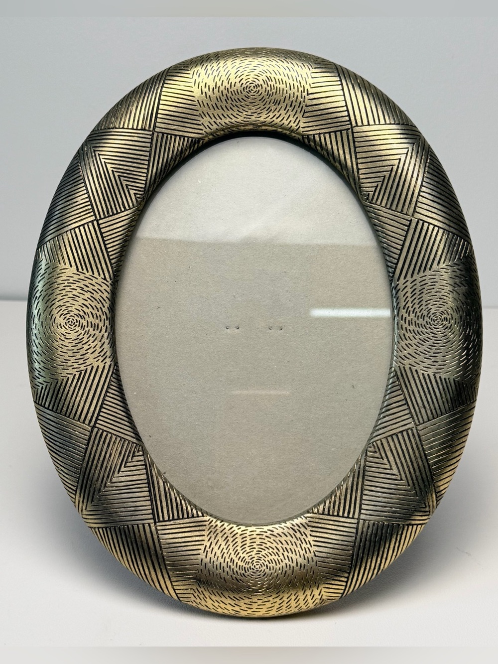 Vintage Terragraphics Picture Frame Metal Gold Brass Oval 8x6 Photo Geomagnetic